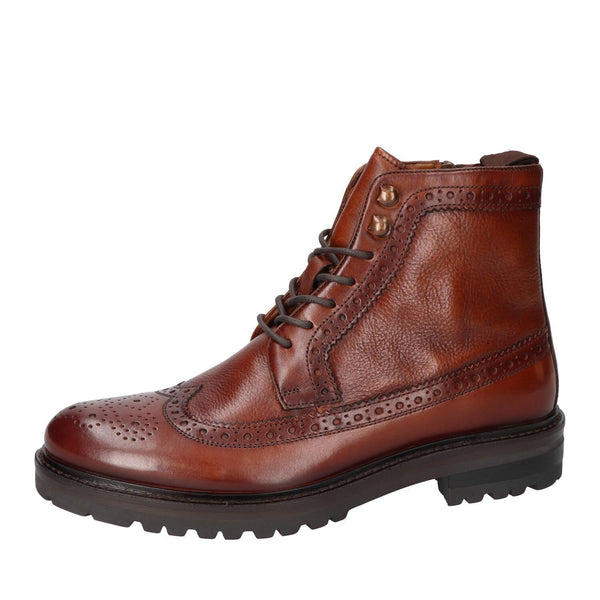Boots, Cognac