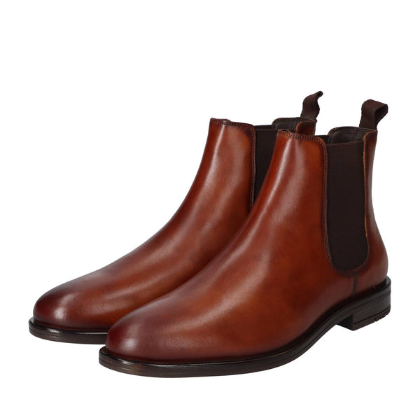 Boots, Cognac