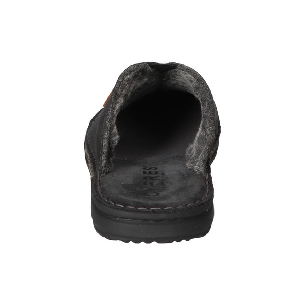 Chaussons, Gris