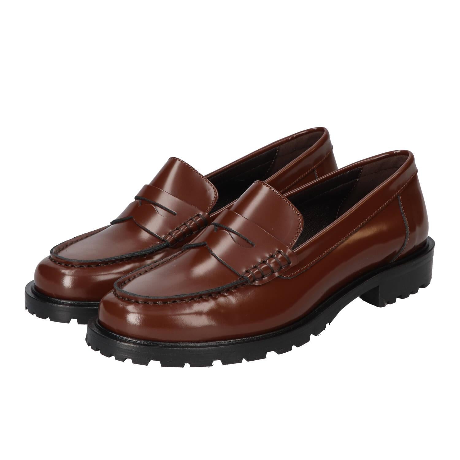 Instapschoenen, Donkerbruin