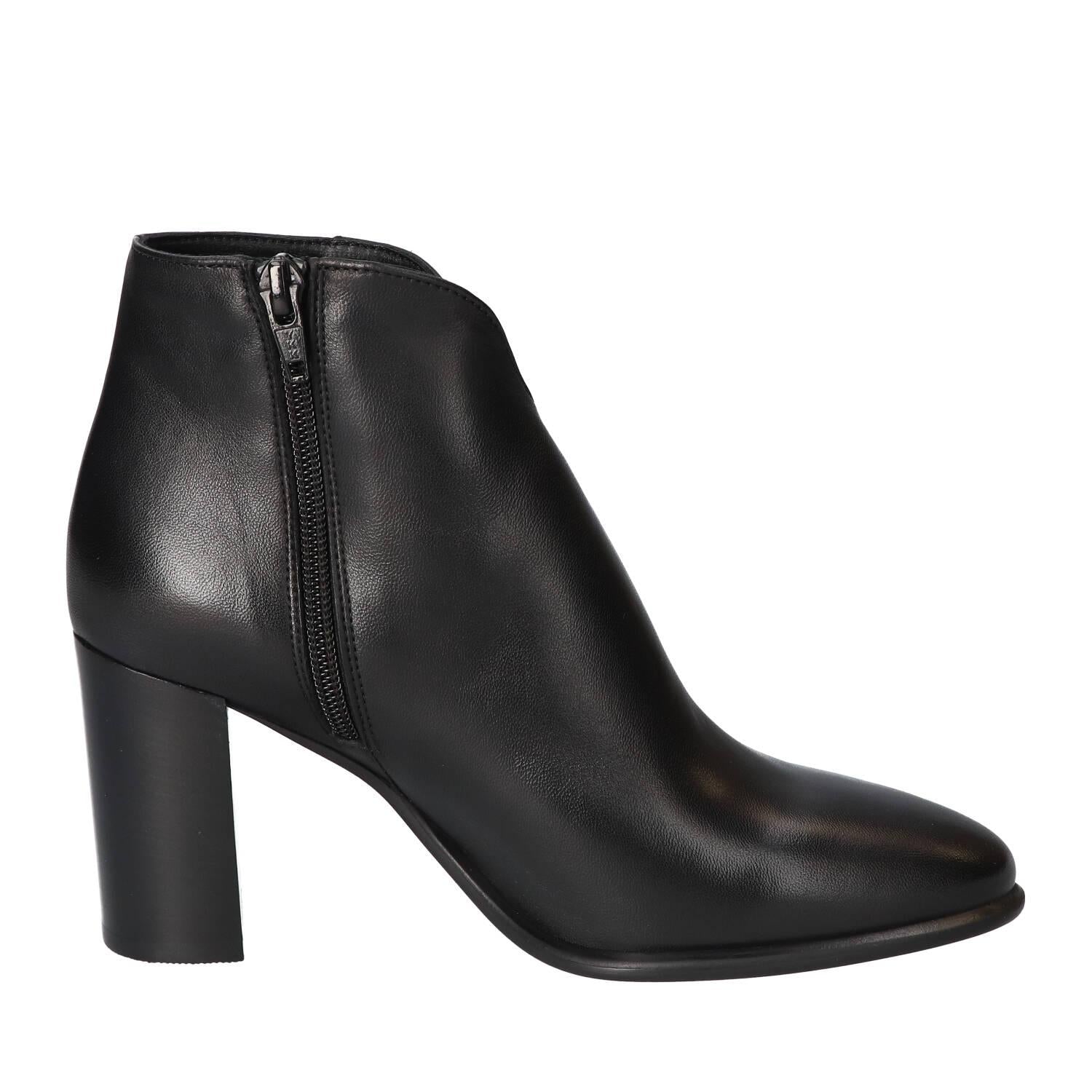 Booties, Zwart