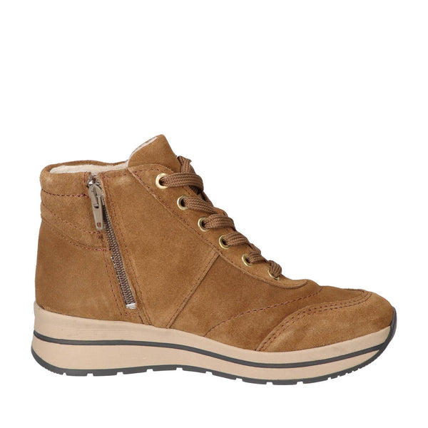 Booties, Cognac