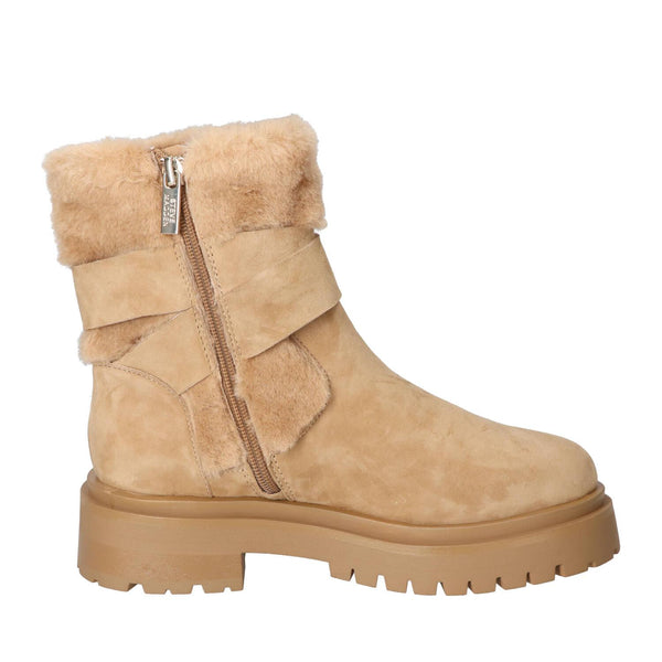 Booties, Cognac