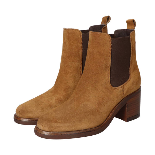 Booties, Cognac