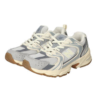 Veterschoenen, Lichtgrijs