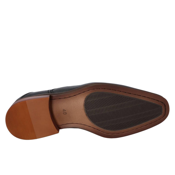 Veterschoenen, Zwart