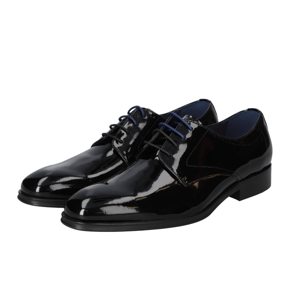 Veterschoenen, Zwart
