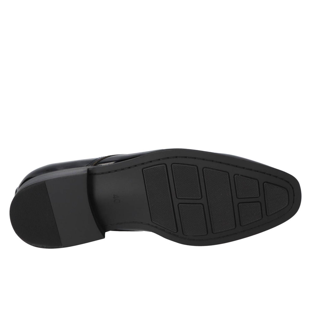 Veterschoenen, Zwart