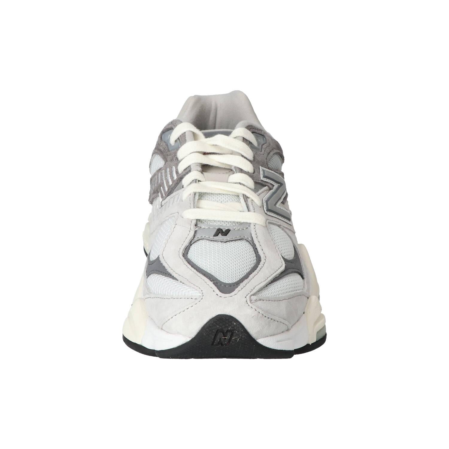 Sneakers, Grijs