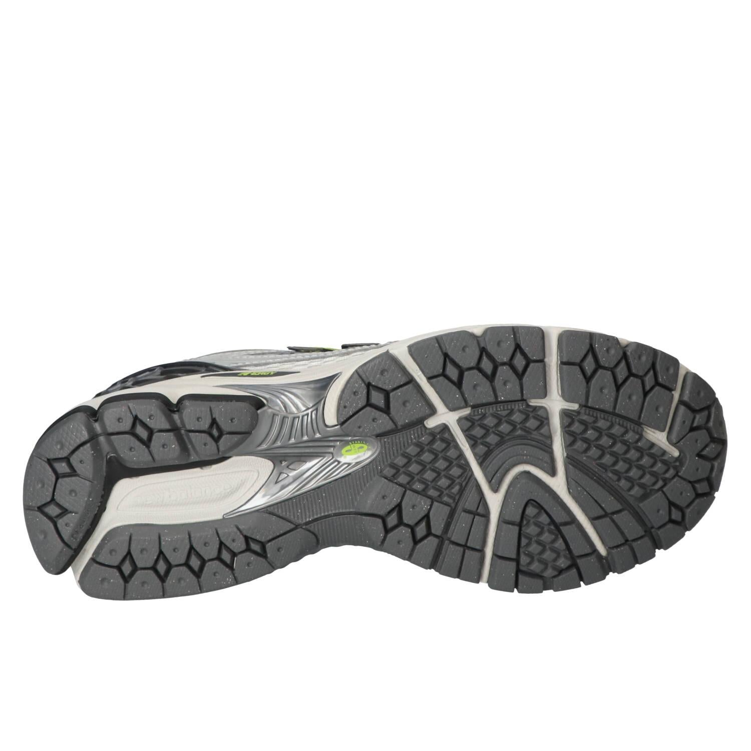 Sneakers, Zilver