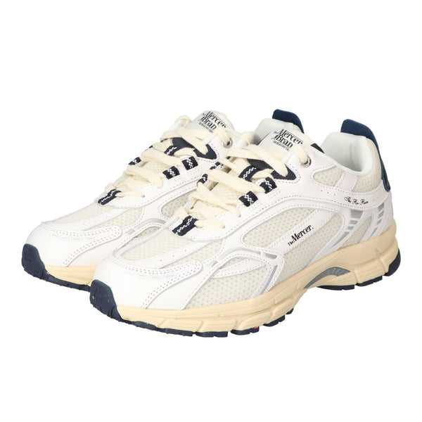 Sneakers, Wit
