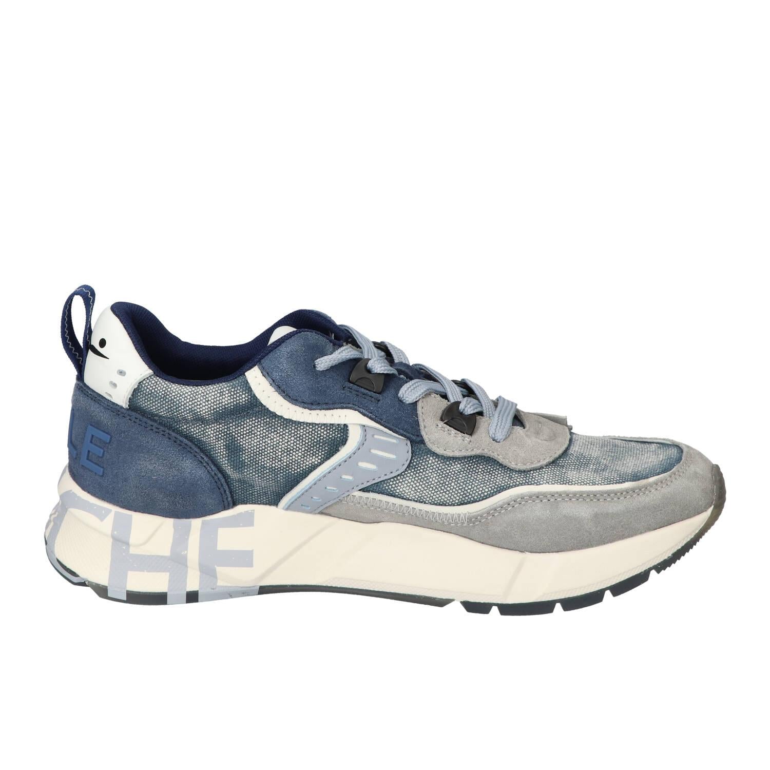 Sneakers, Lichtblauw