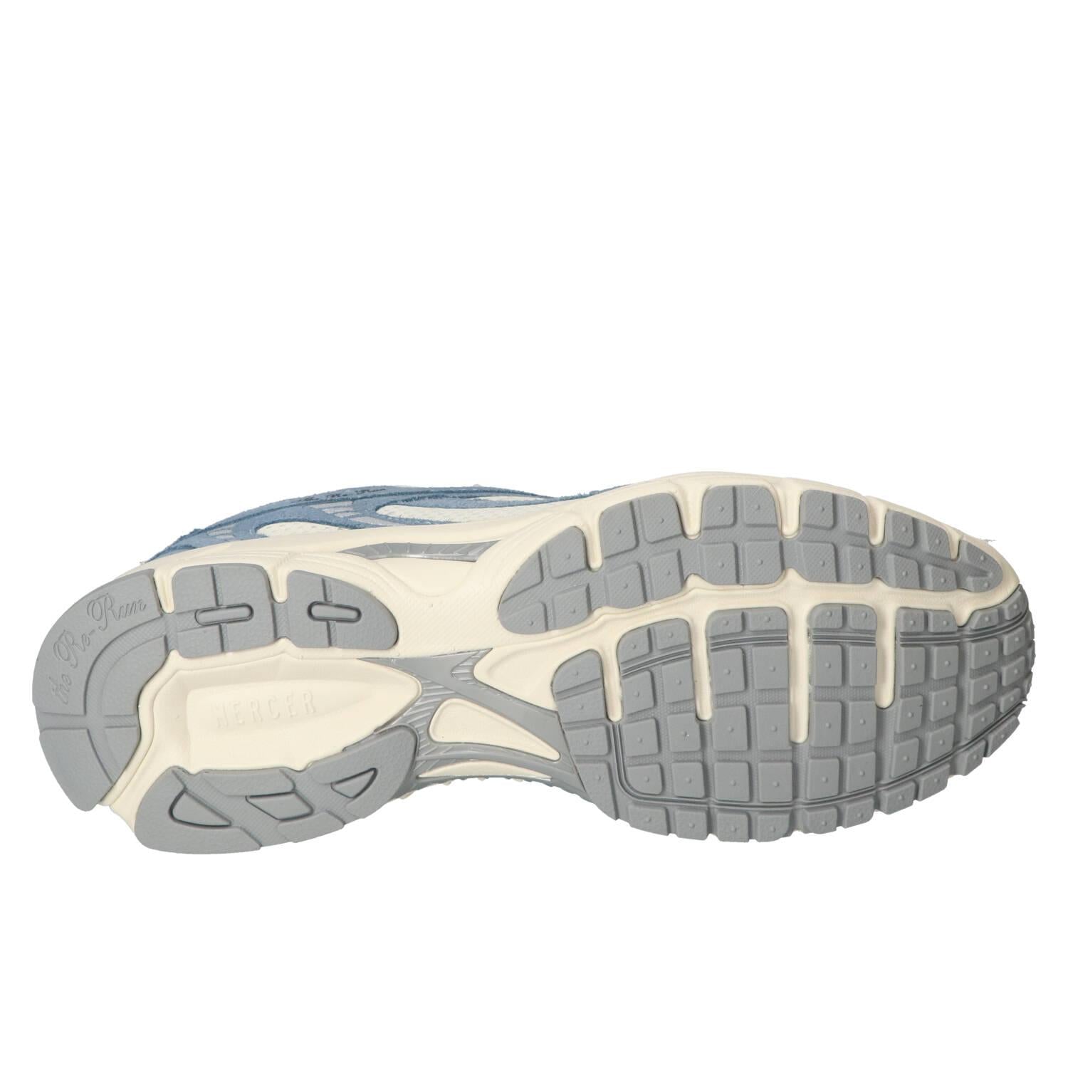 Sneakers, Lichtblauw
