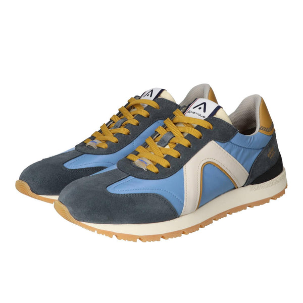 Sneakers, Lichtblauw