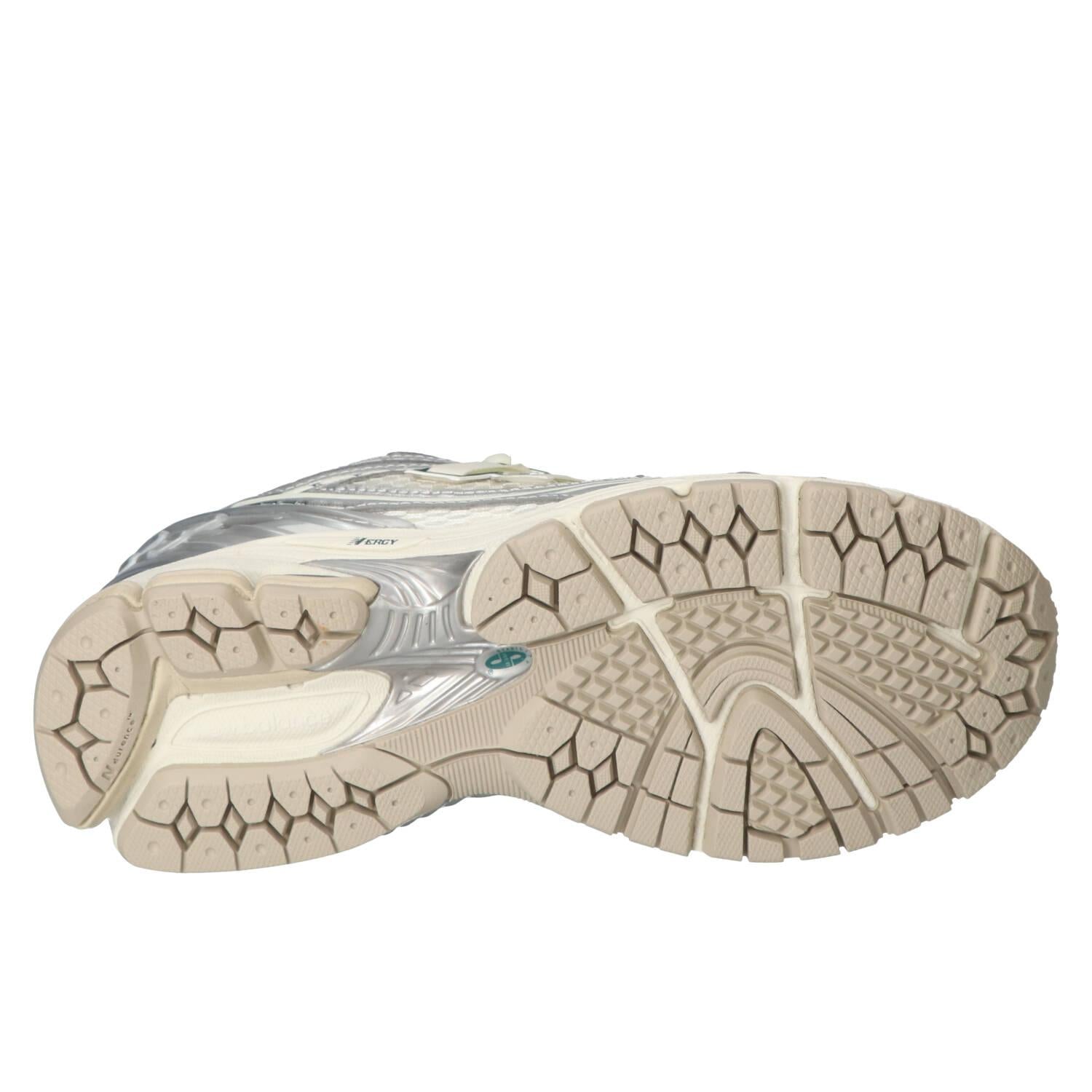 Sneakers, Zilver