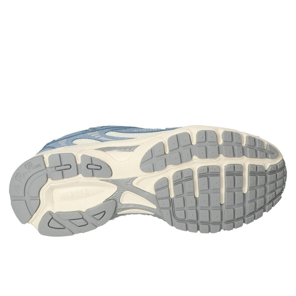 Sneakers, Lichtblauw