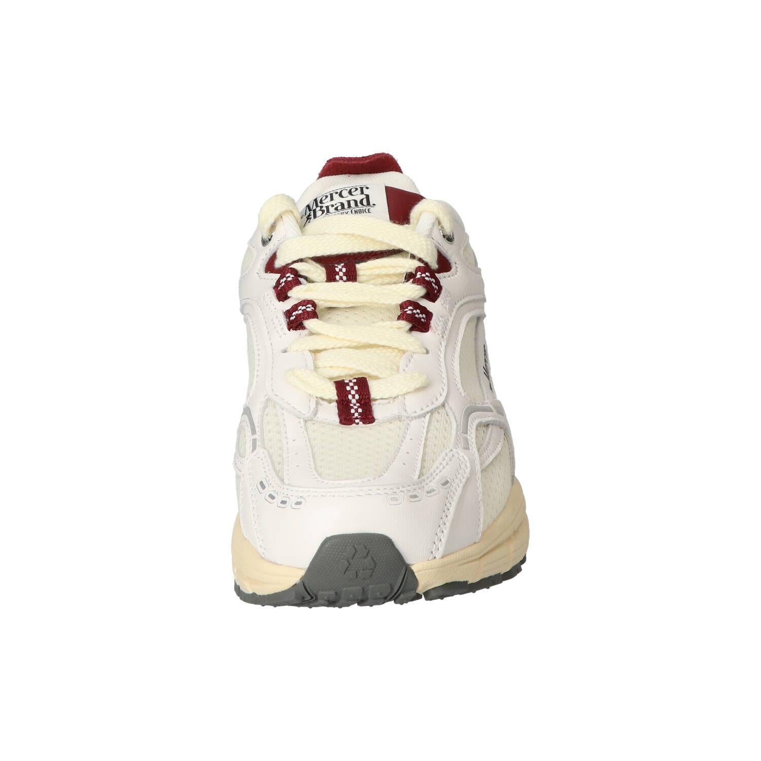 Sneakers, Wit