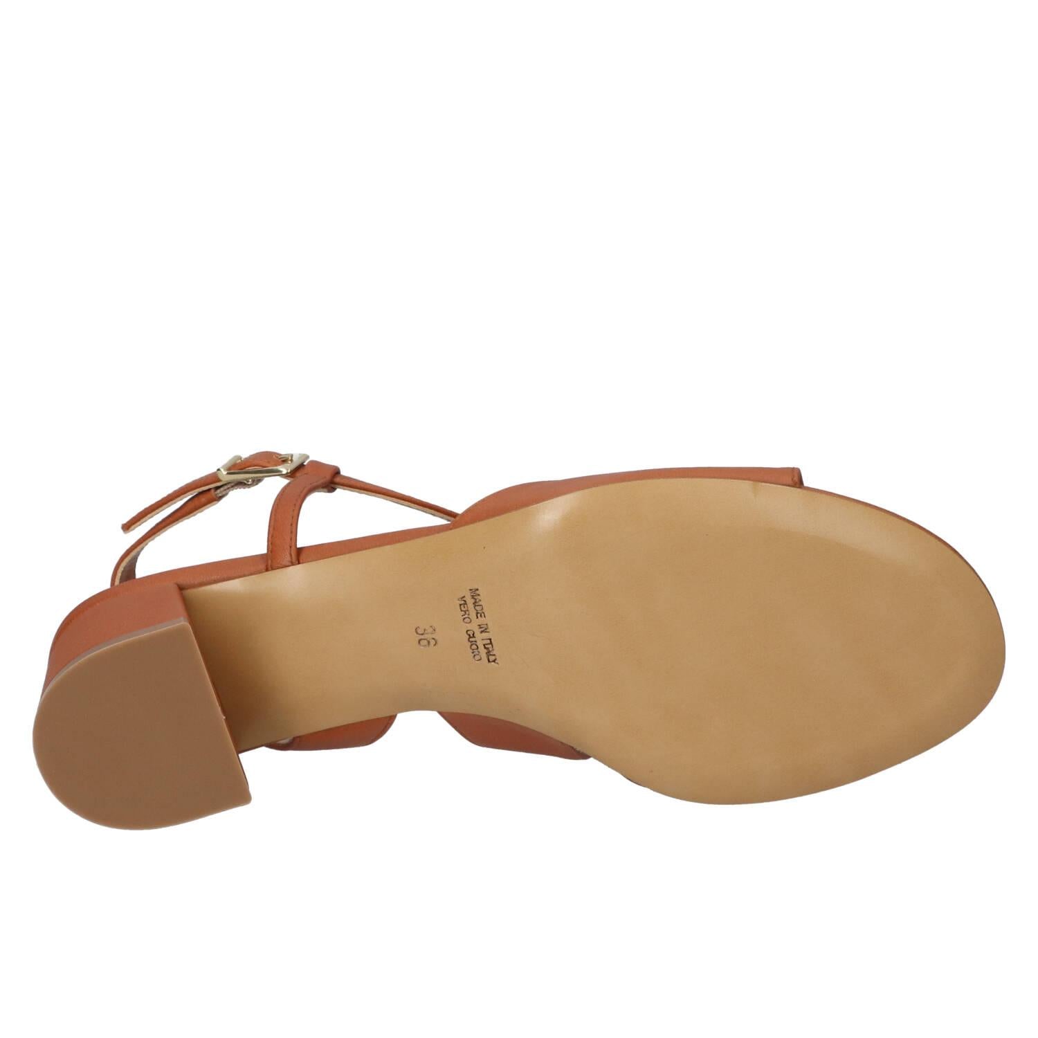 Sandalen, Cognac