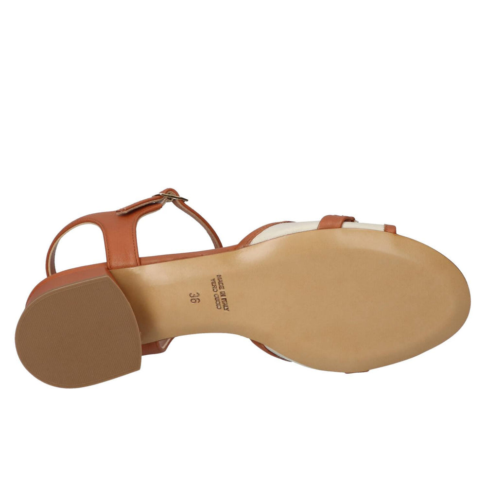 Sandalen, Cognac