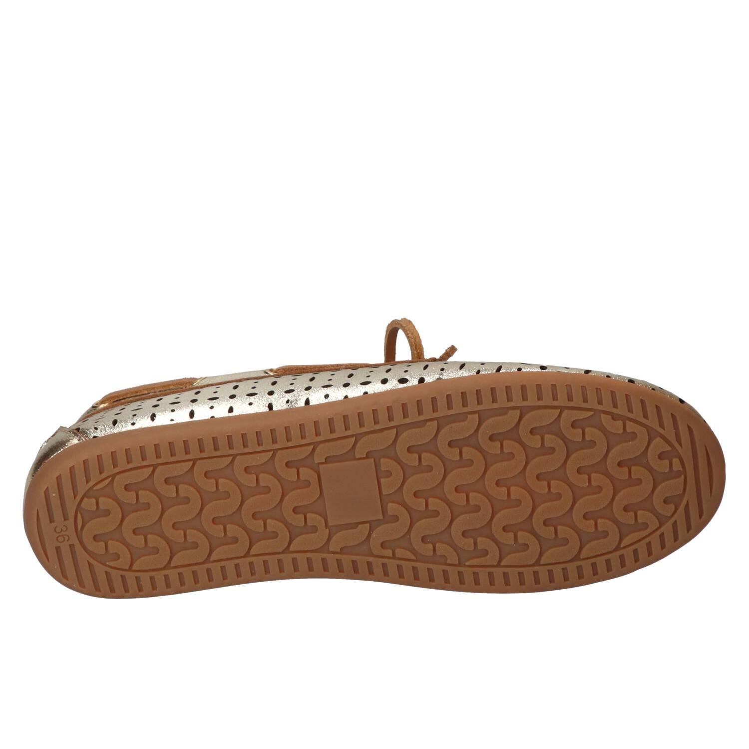 Veterschoenen, Goud