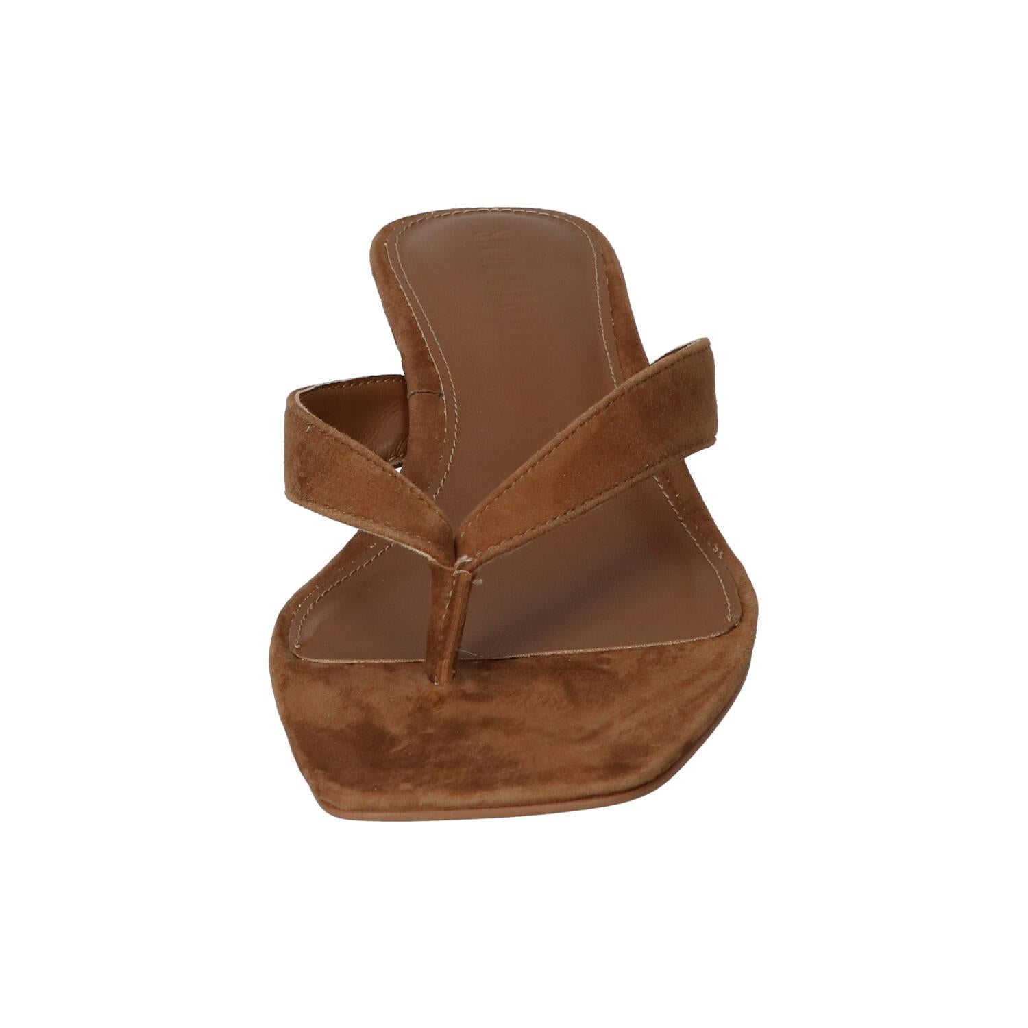 Slippers, Cognac