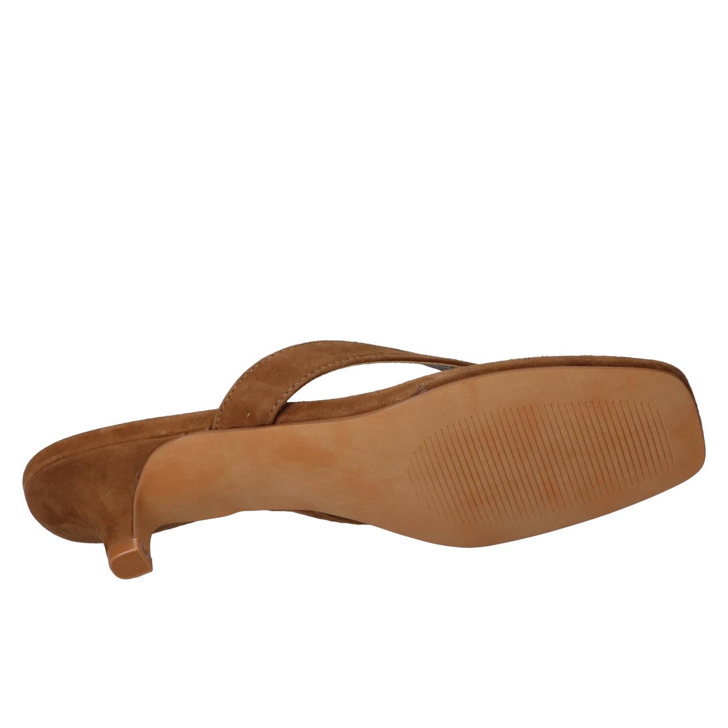 Slippers, Cognac