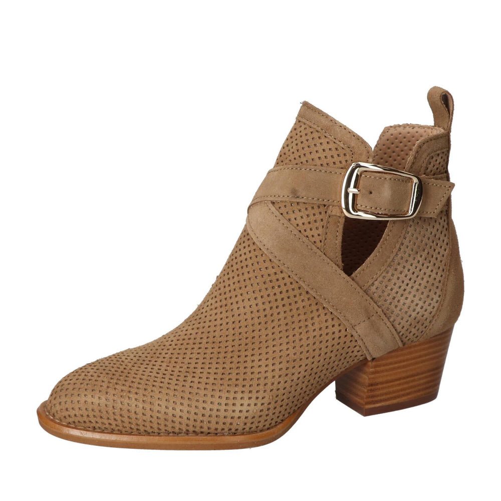 Booties, Cognac