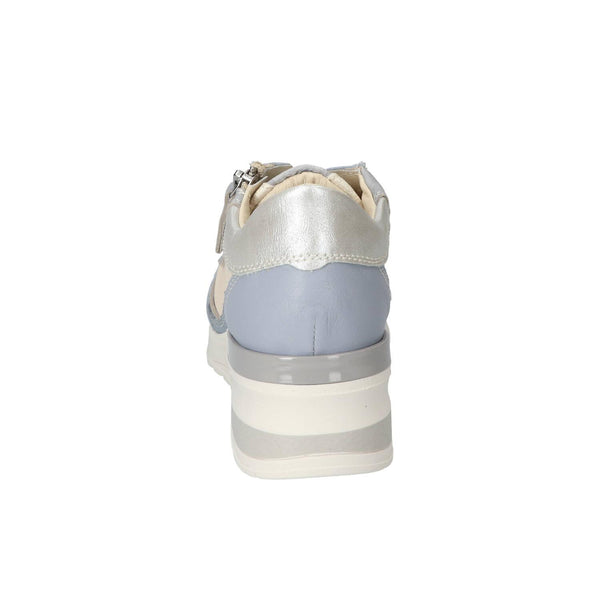 Sneakers, Lichtblauw