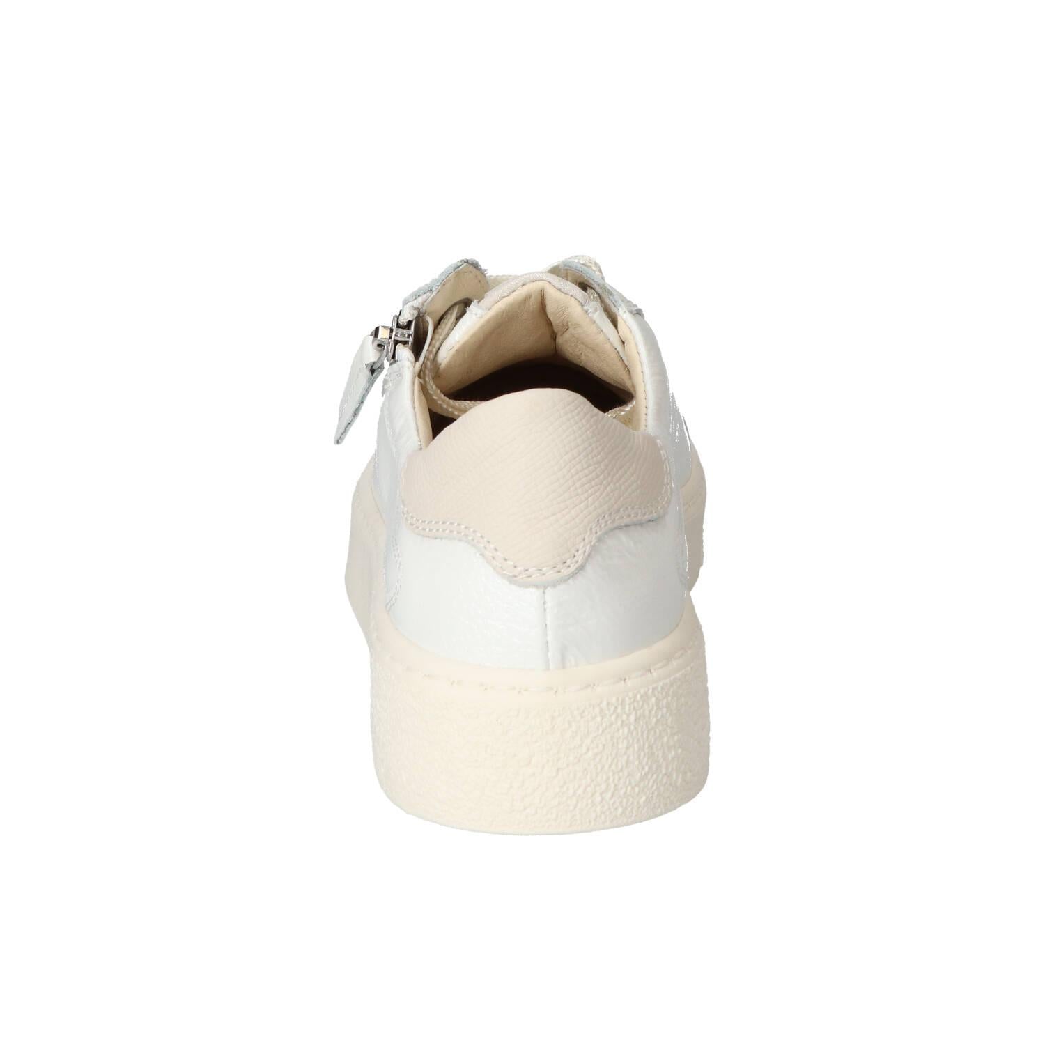 Sneakers, Wit