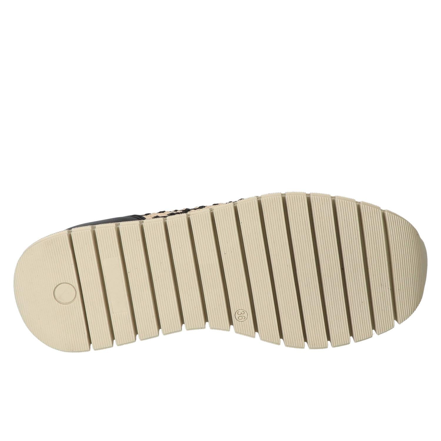 Sneakers, Zwart