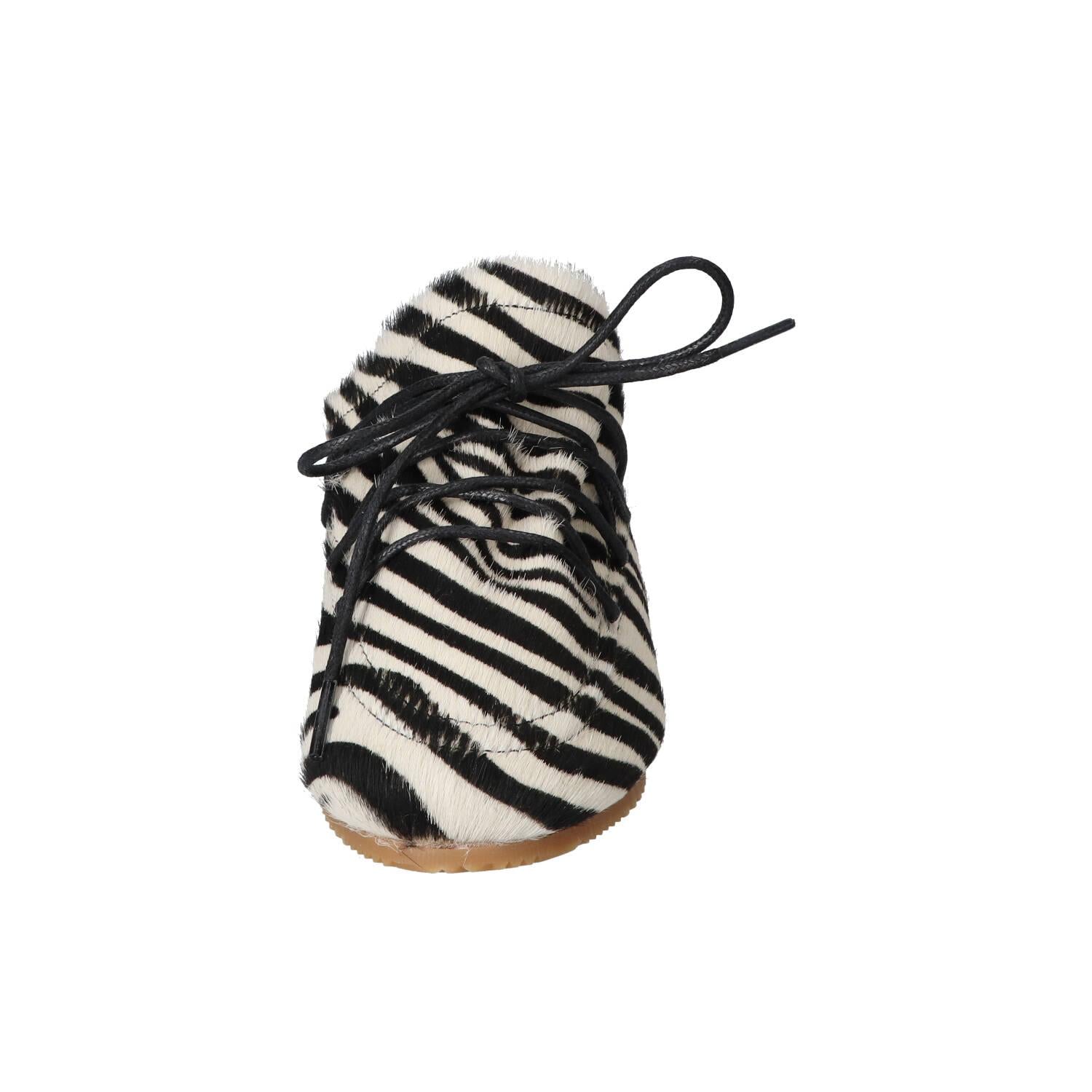 Veterschoenen, Zwart