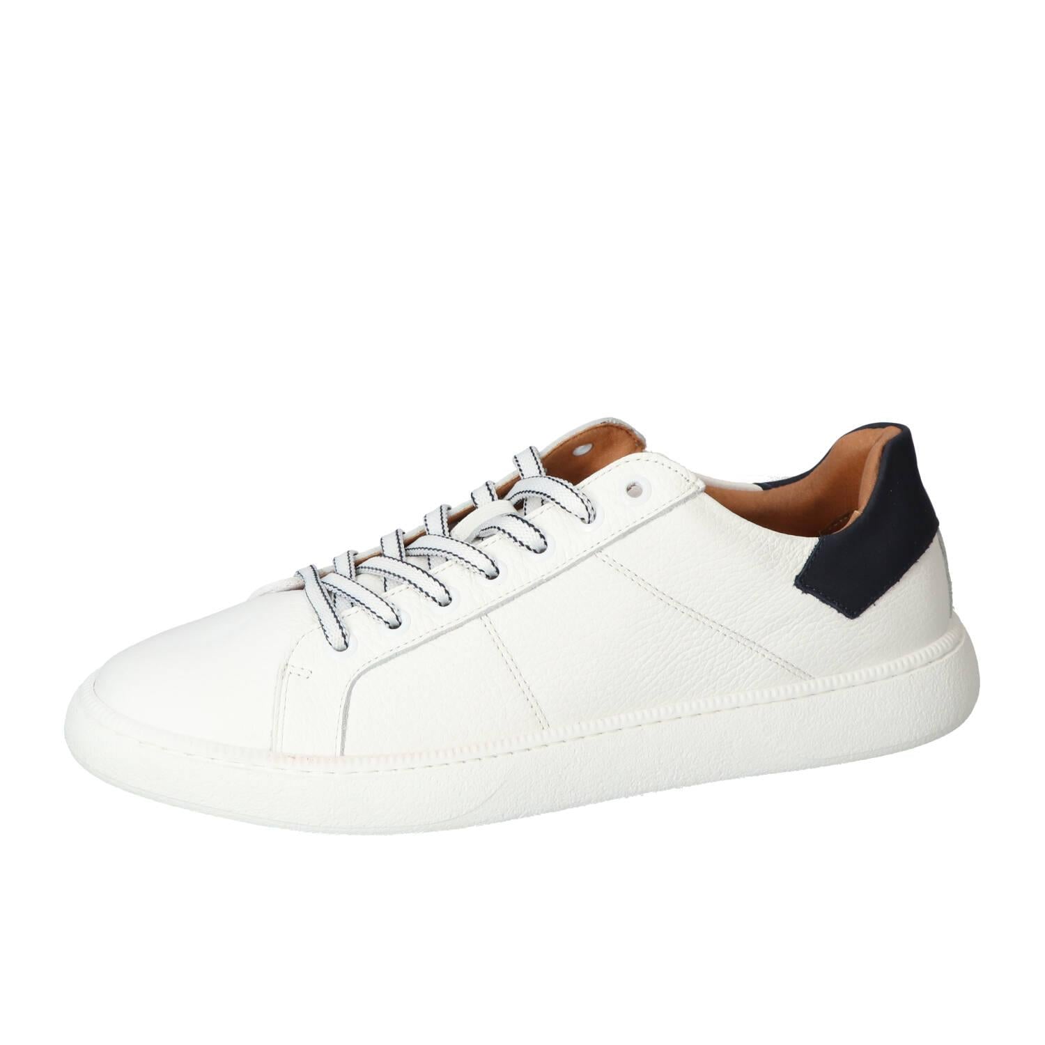 Sneakers, Wit