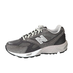 Sneakers, Grijs