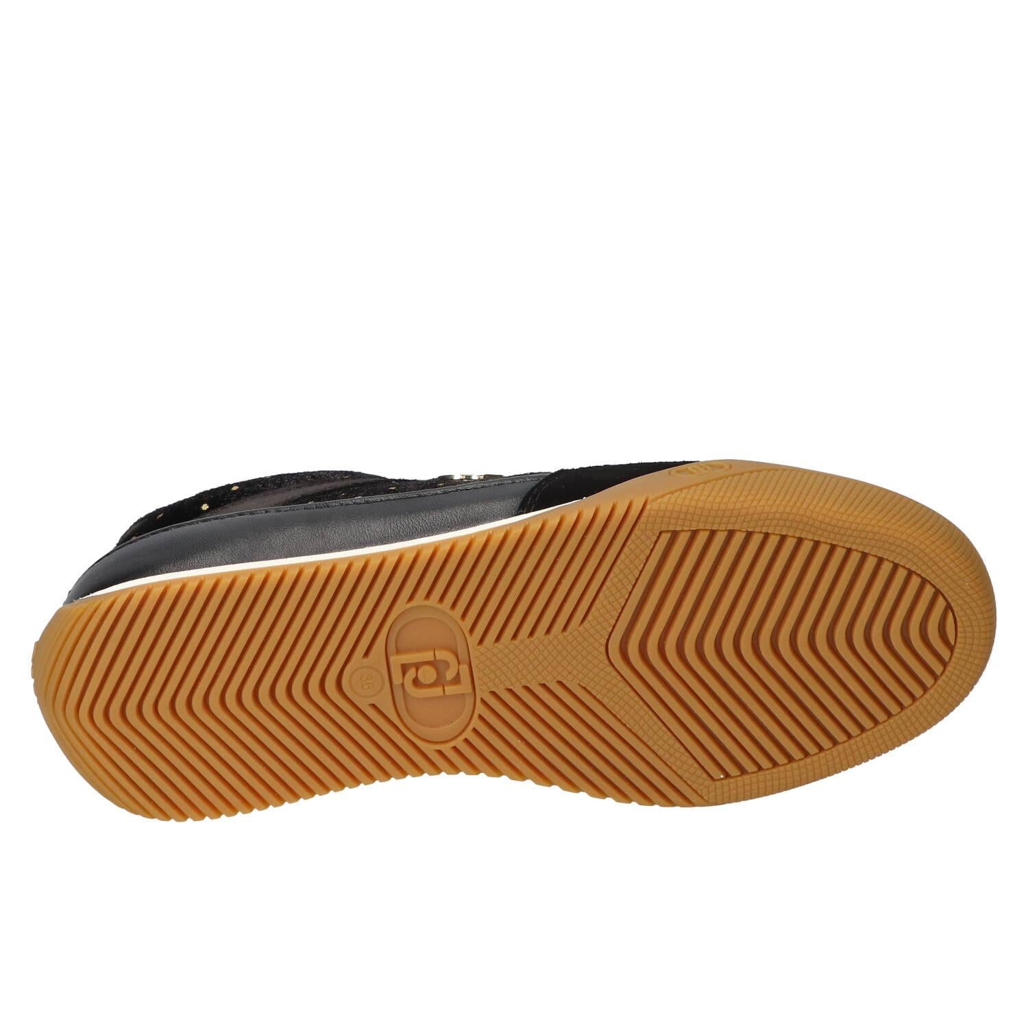 Sneakers, Zwart