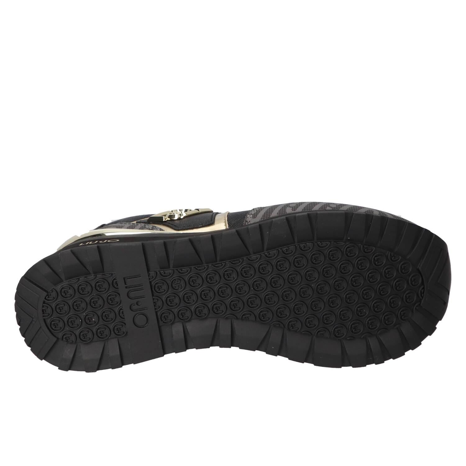 Sneakers, Zwart