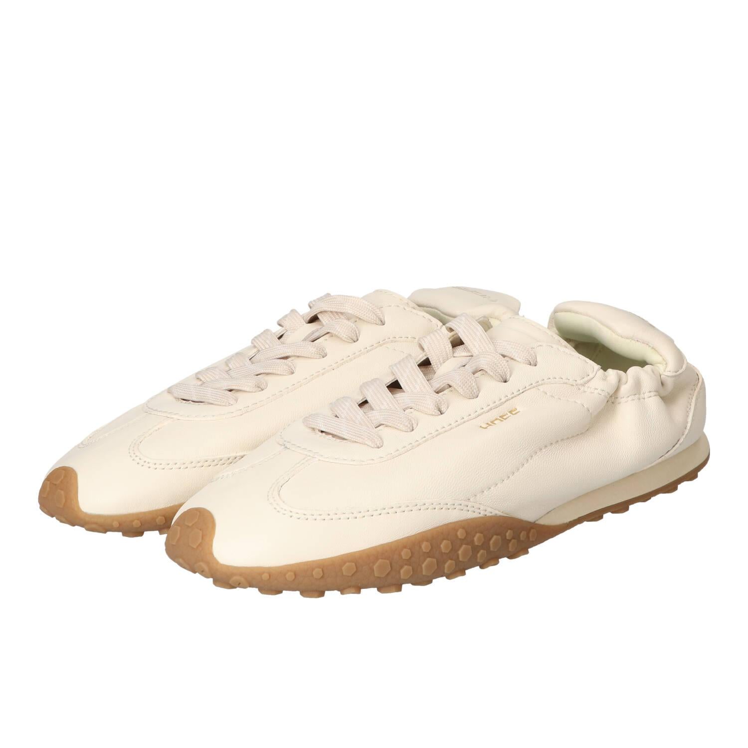 Sneakers, Off White
