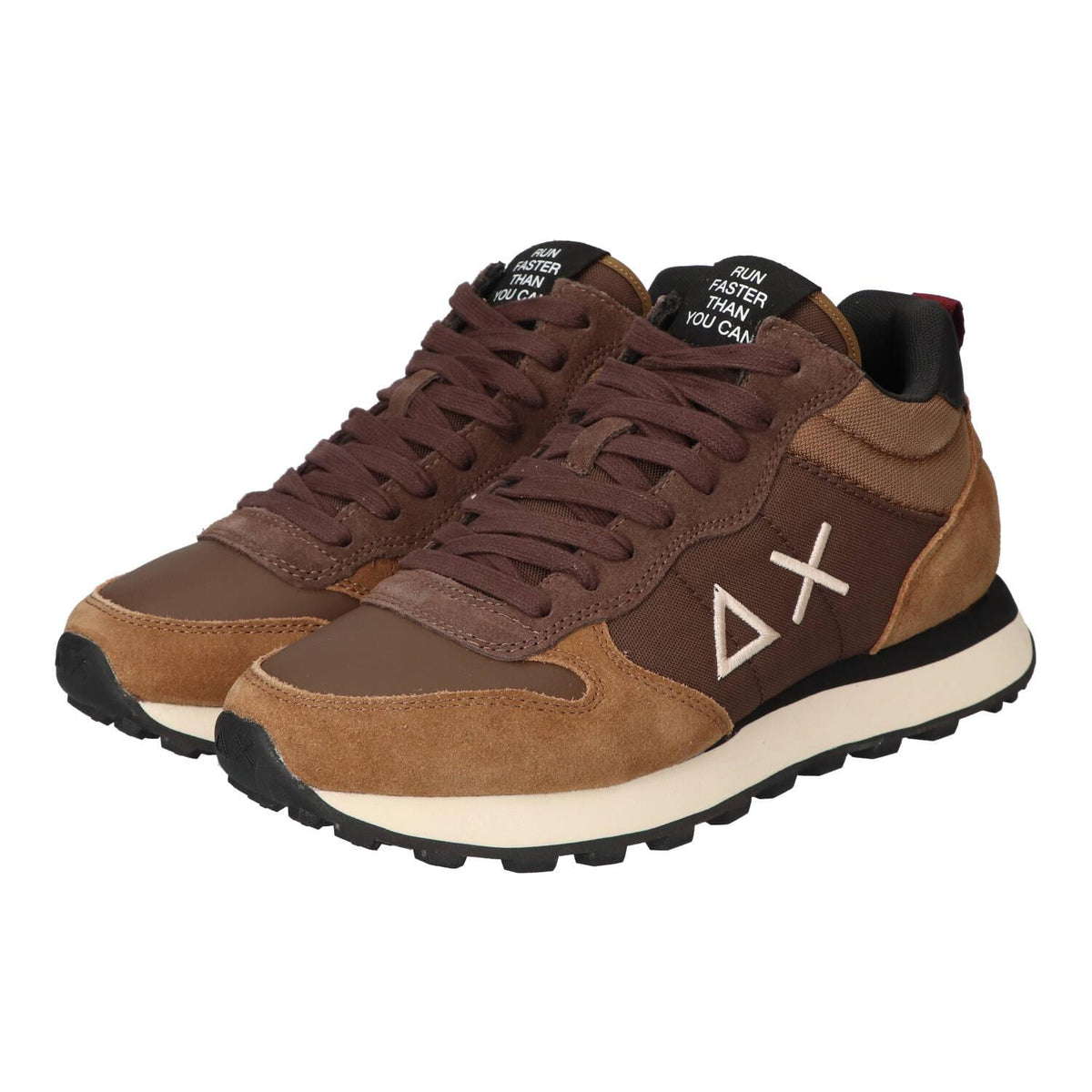 Sneakers, Cognac