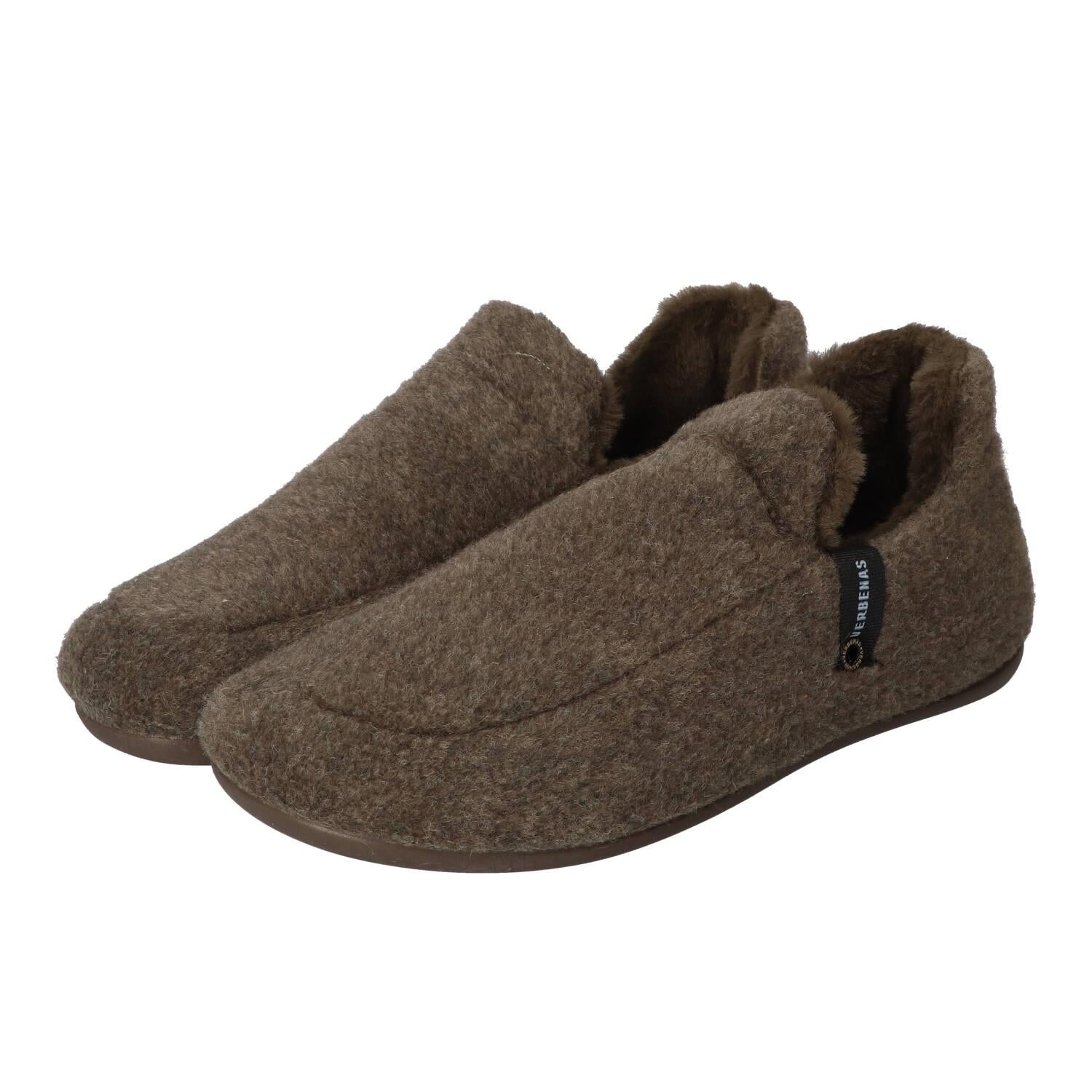 Pantoffels, Donkerbruin
