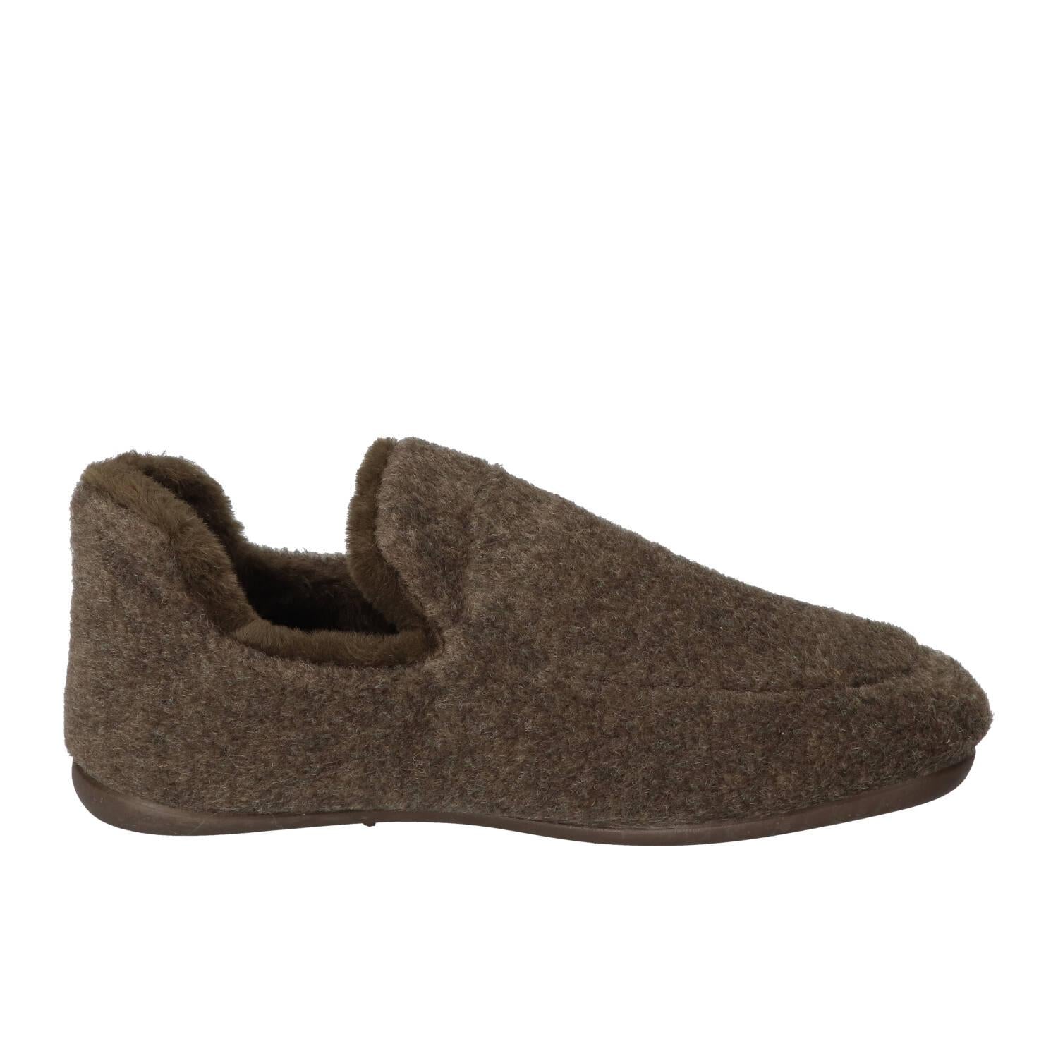 Pantoffels, Donkerbruin