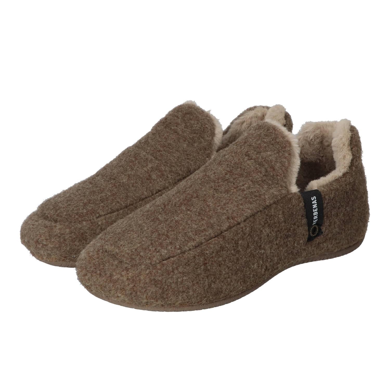 Pantoffels, Donkerbruin