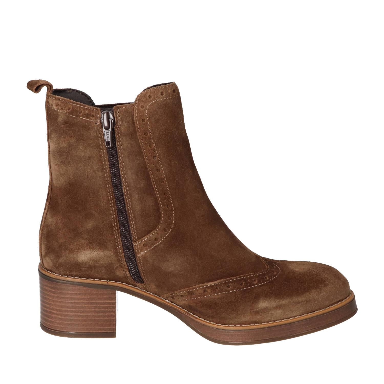 Booties, Cognac