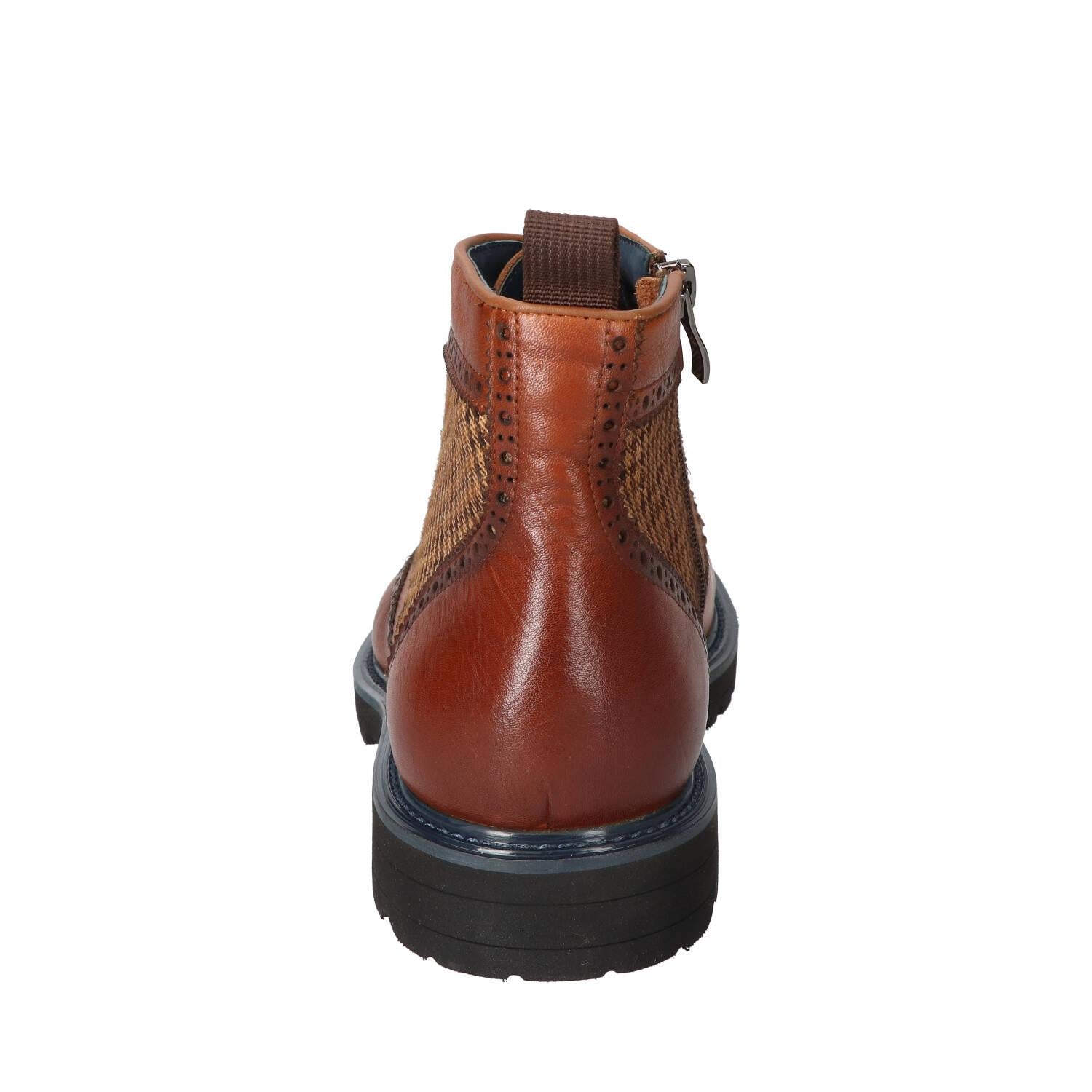 Boots, Cognac