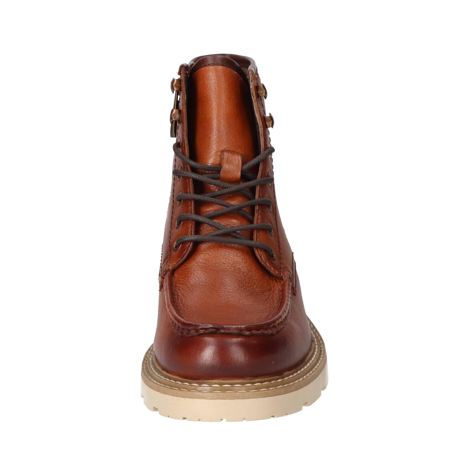 Boots, Cognac