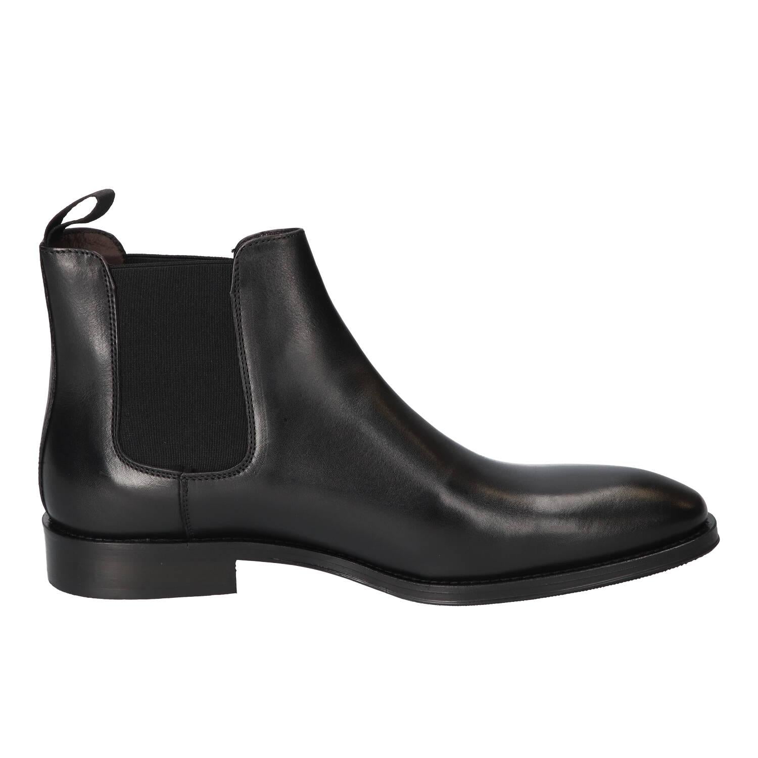 Boots, Zwart