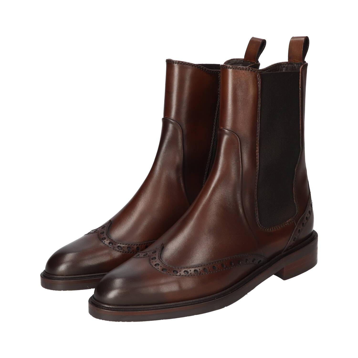 Booties, Cognac
