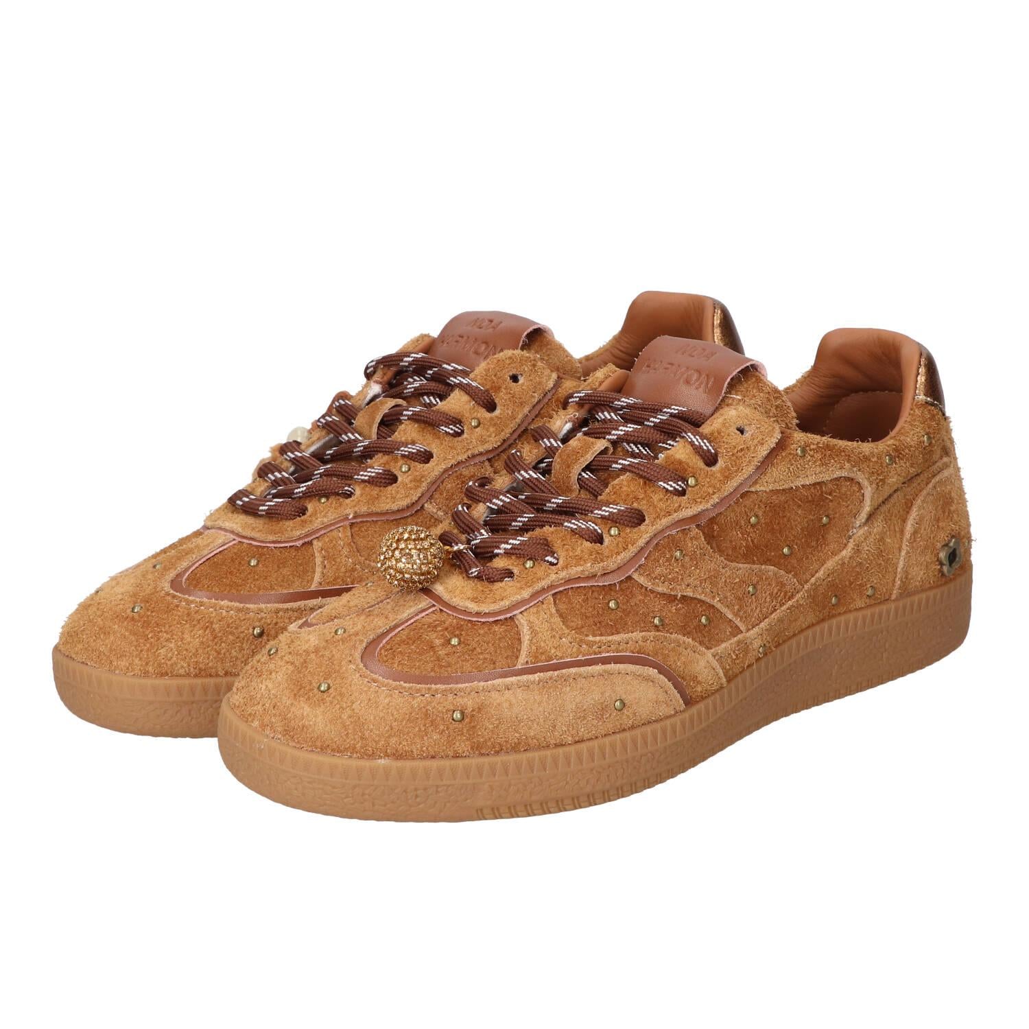 Sneakers, Cognac