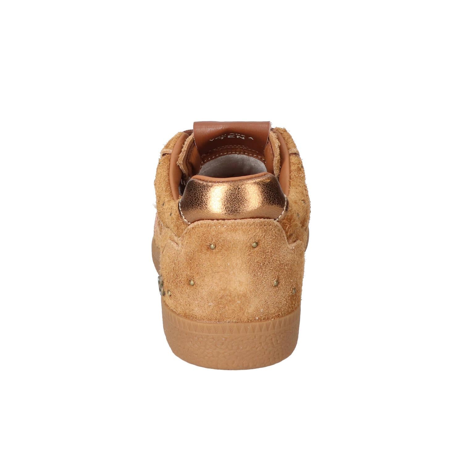 Sneakers, Cognac