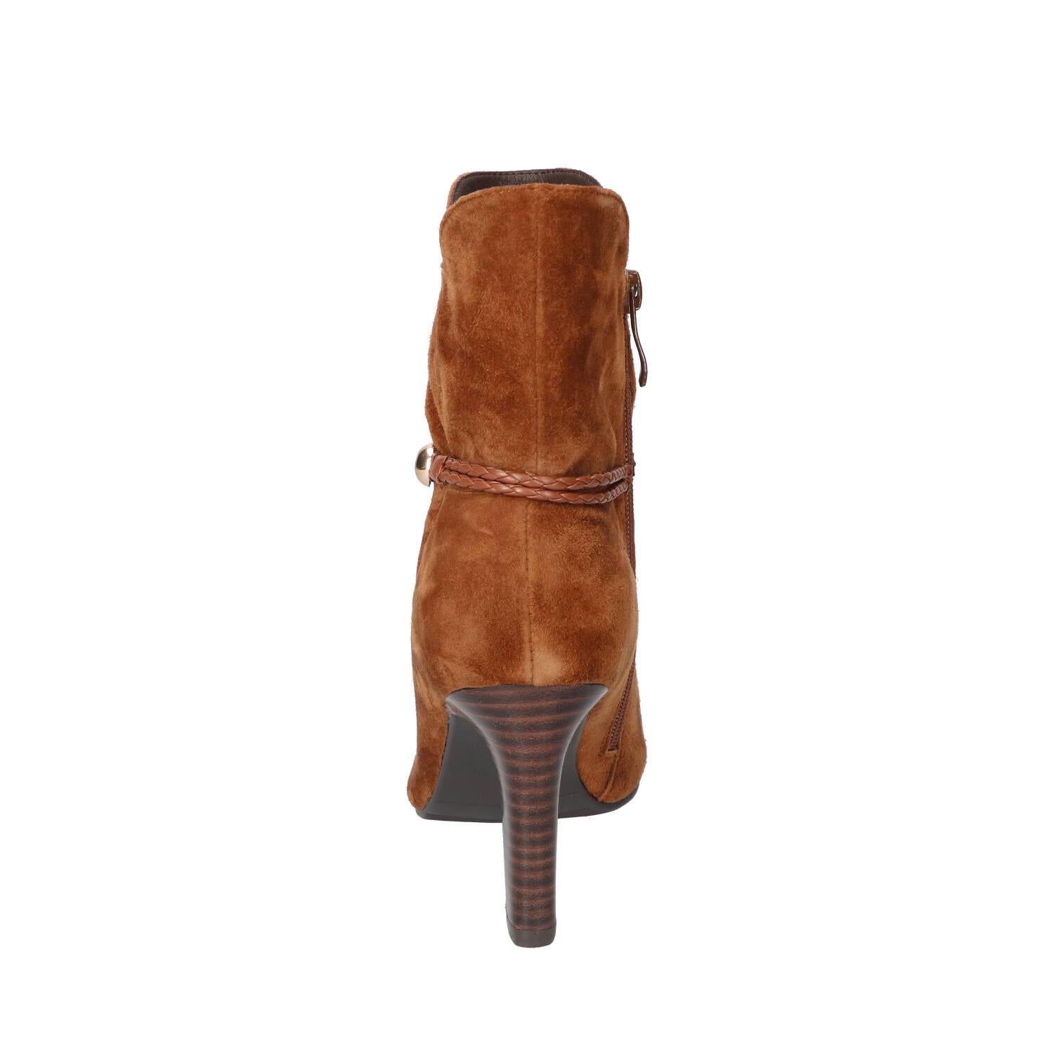 Booties, Cognac