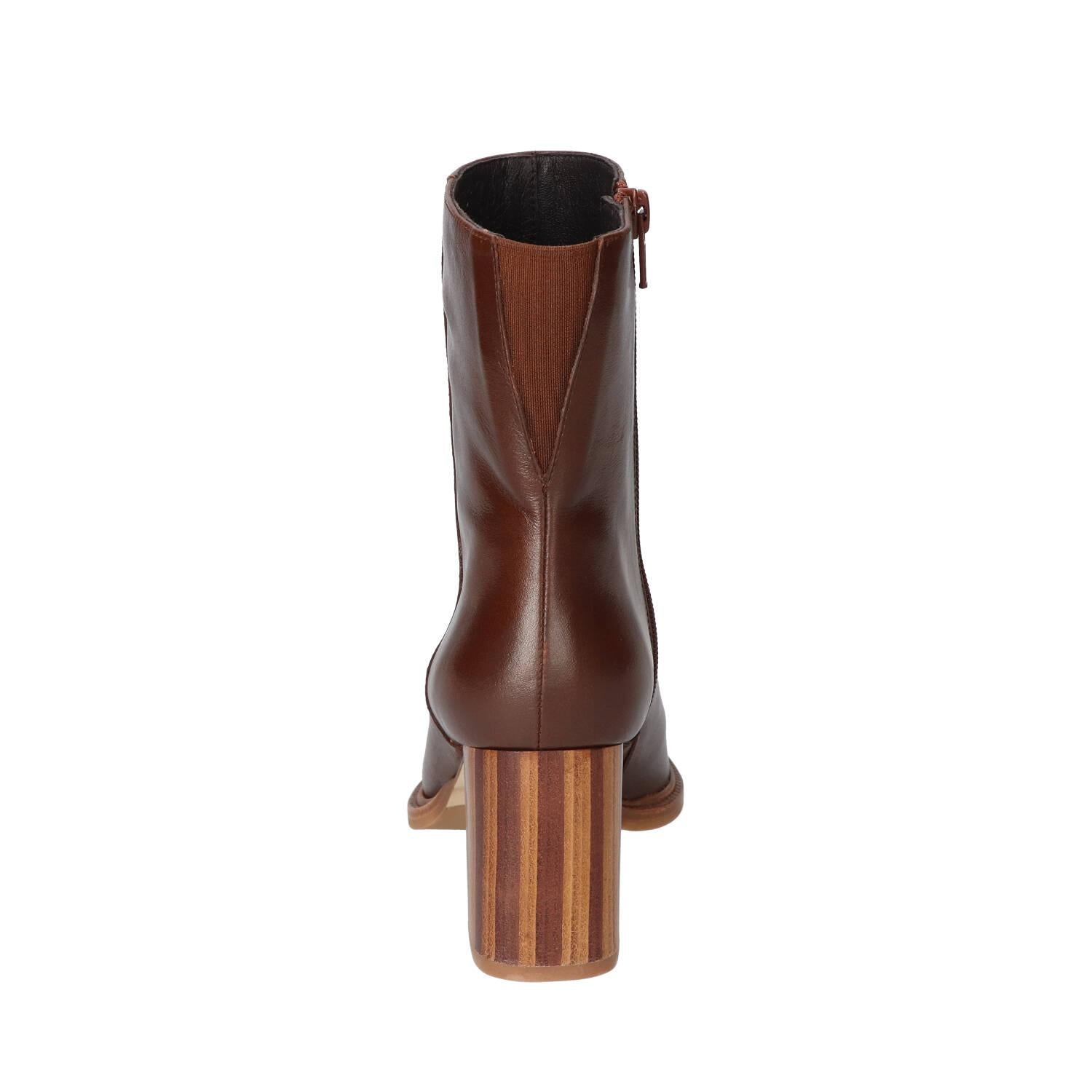Booties, Cognac