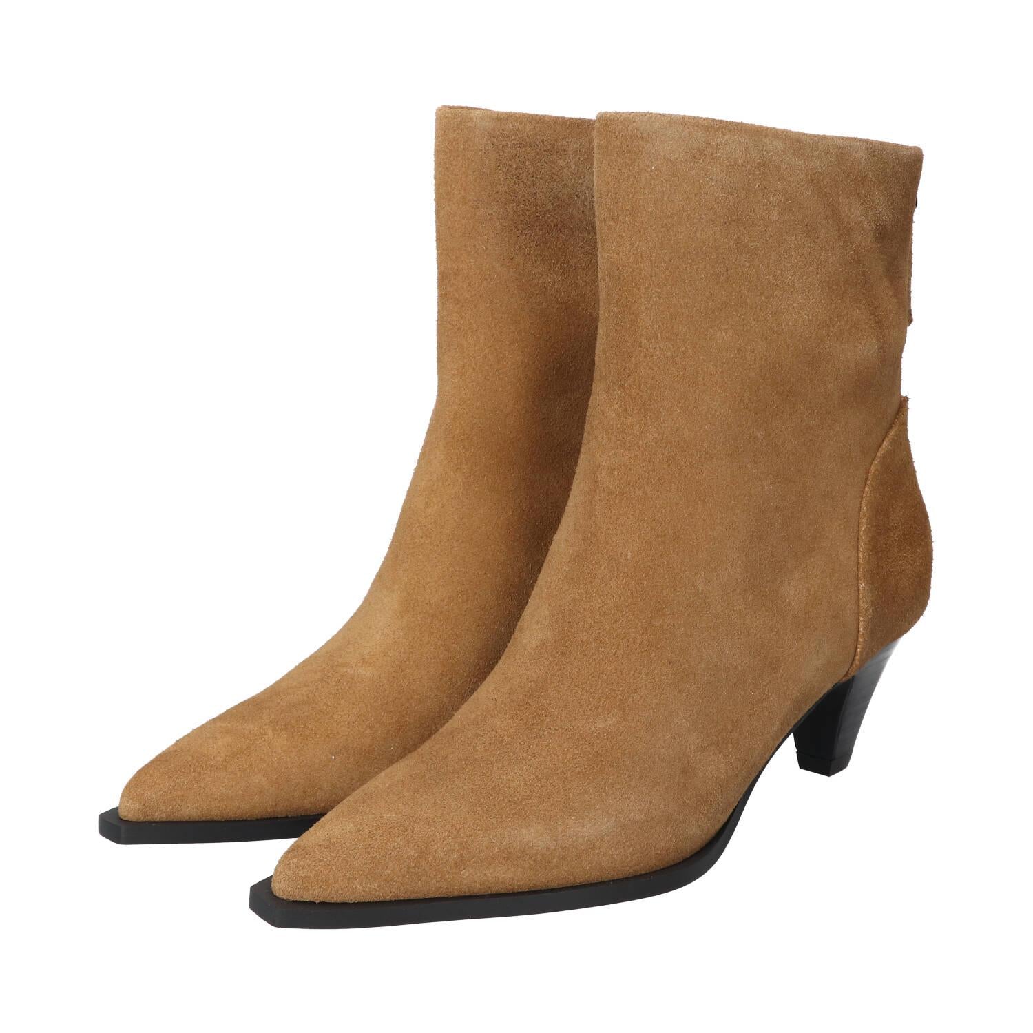 Booties, Cognac